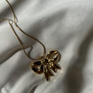 Golden Ribbon Bow Pendant Necklace – Elegant Feminine Jewelry